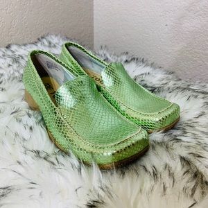 ME TOO light green loafers size 7 1/2